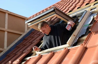 Pose de fenêtres de toit Velux à Forges